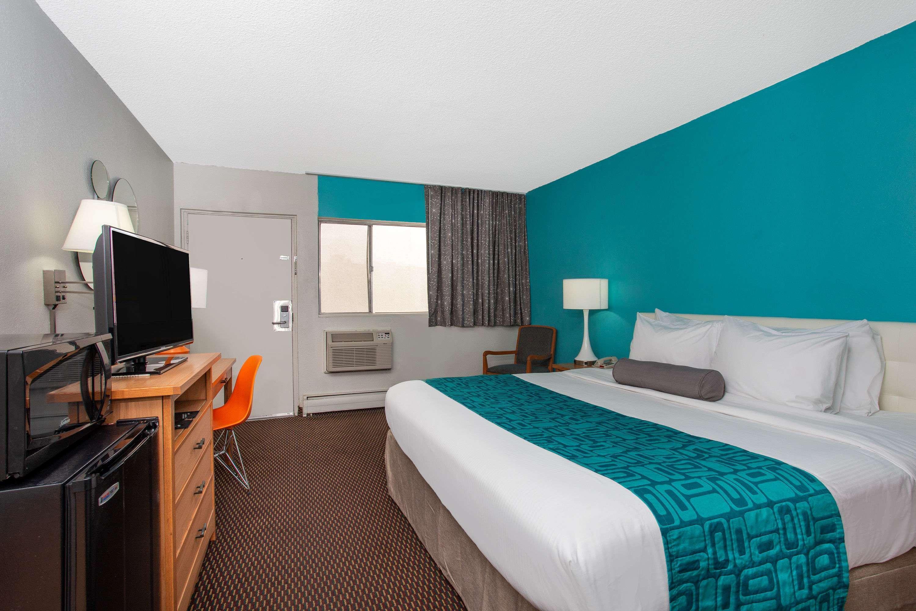 Howard Johnson By Wyndham Colorado Springs Eksteriør billede
