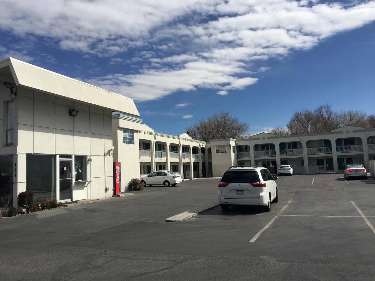 Howard Johnson By Wyndham Colorado Springs Eksteriør billede