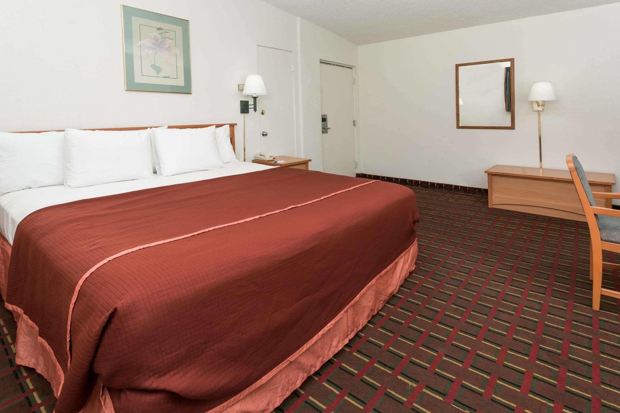 Howard Johnson By Wyndham Colorado Springs Eksteriør billede