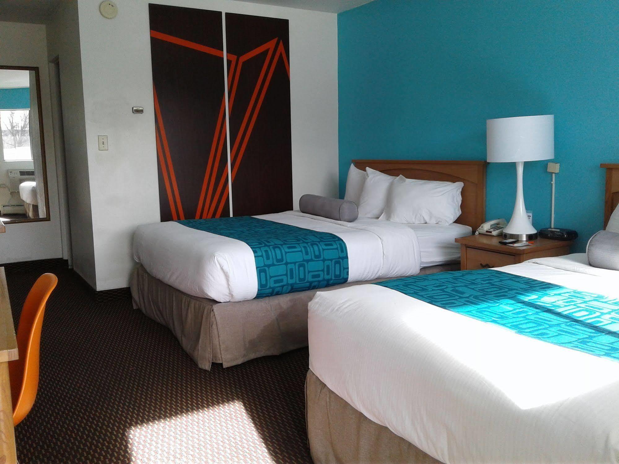 Howard Johnson By Wyndham Colorado Springs Eksteriør billede