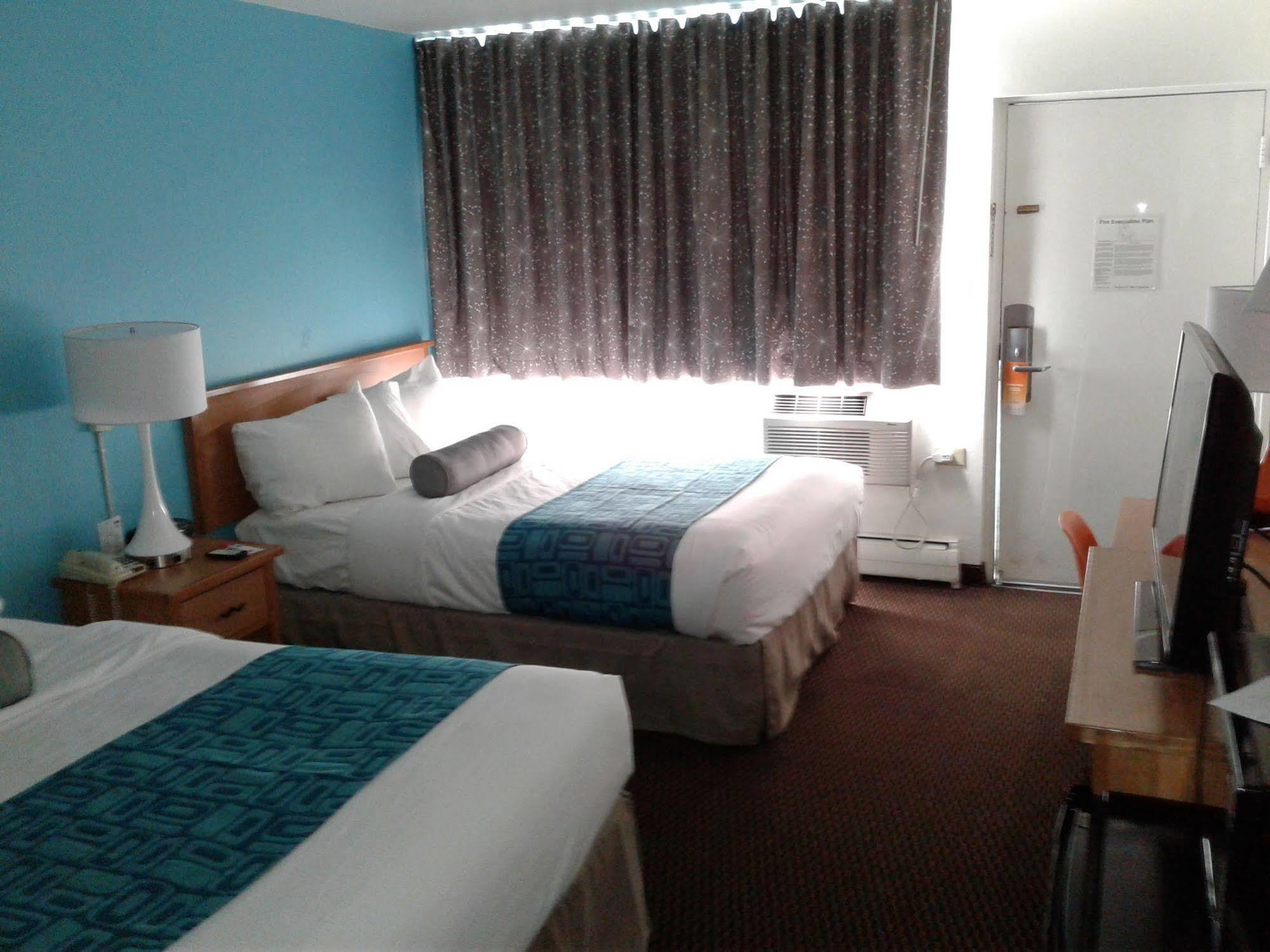 Howard Johnson By Wyndham Colorado Springs Eksteriør billede