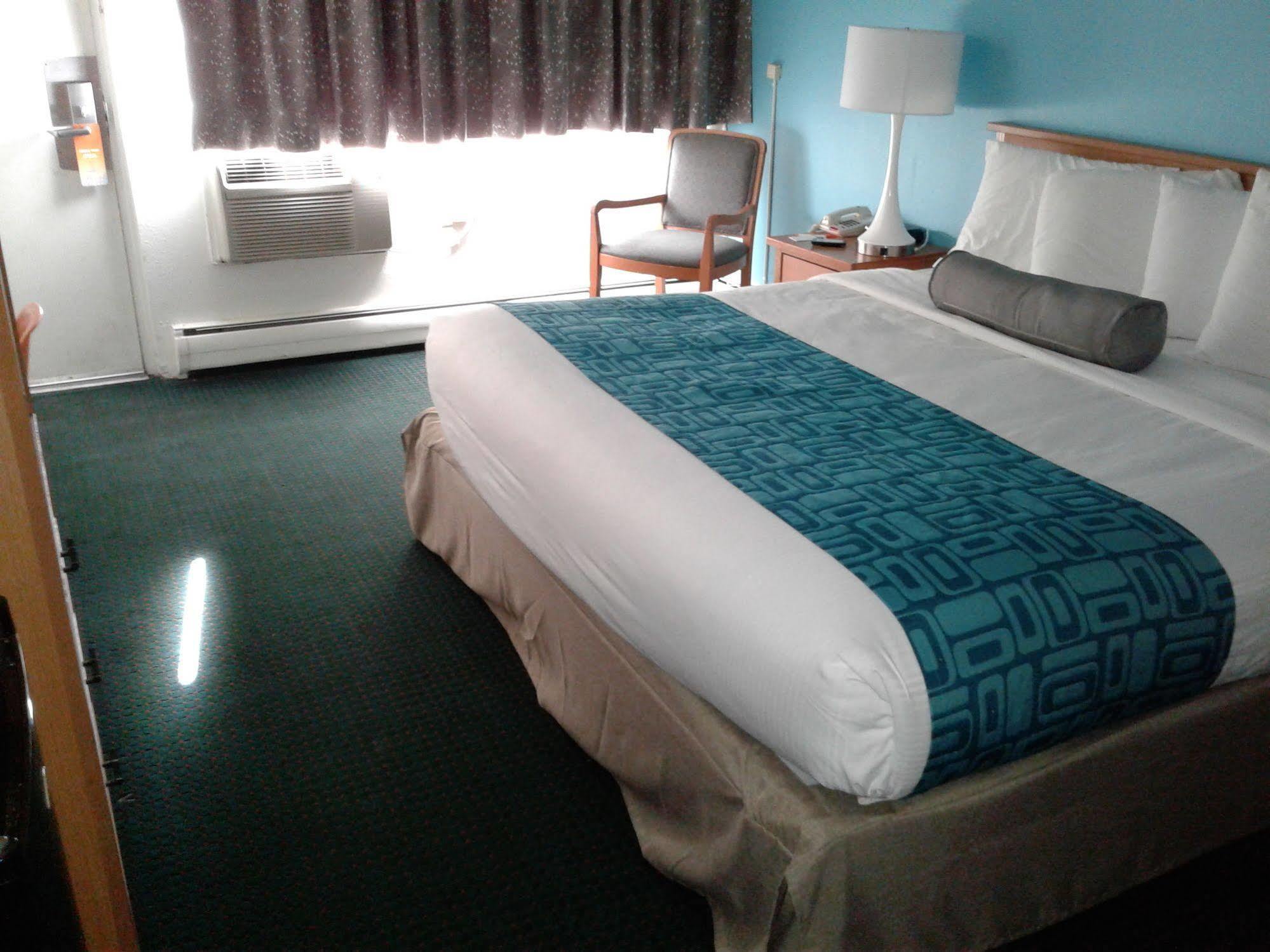 Howard Johnson By Wyndham Colorado Springs Eksteriør billede